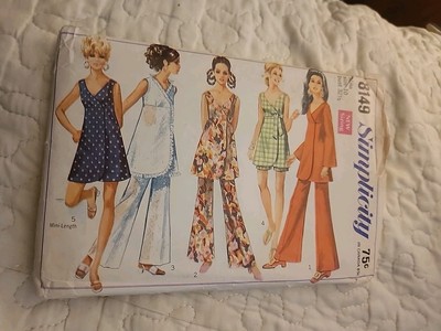 1969 SIMPLICITY MISSES TUNIC,MINI-DRESS,BELL BOTTOMS ,SHORTS PATTERN #8149 UNCUT