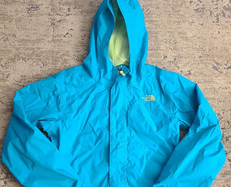 The North Face Girls Blue Windbreaker  SZ 14/16