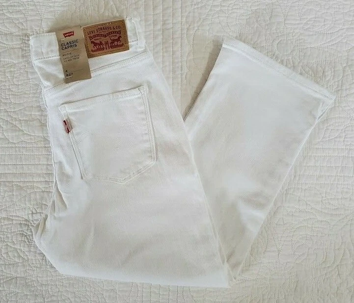 NEW Women s Levis Classic Capris Mid Rise 524350014 White Flower