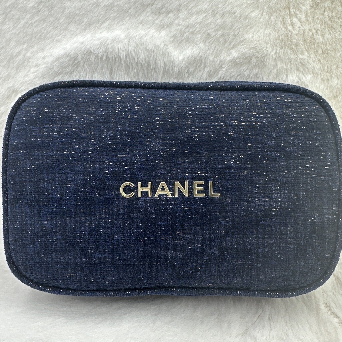 CHANEL 化粧品セット ネイビーケース Chanel Makeup Bag Holiday BLUE Pouch ONLY - Brand New - Authentic
