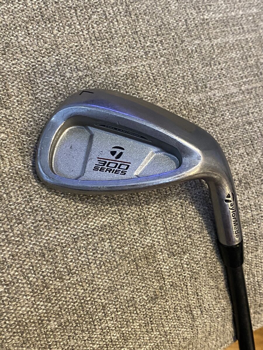 Callaway Steelhead XR 360 CF Pitching Wedge Stiff Graphite Shaft Callaway Grip Callaway Steelhead XR 360 CF Pitching Wedge Stiff Graphite Shaft Callaway Grip