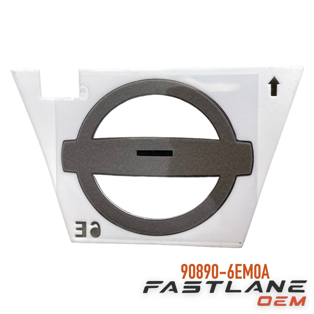 Plate ロゴ付 サンプル 2022-2025 NISSAN VERSA REAR DECK LID EMBLEM NEW OEM 90890