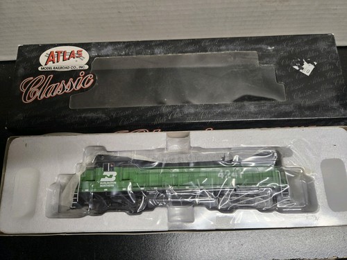 Escala HO Atlas Classic 9331 Alco C-424 Fase II, BN Burlington Northern #4241 | Condition: New