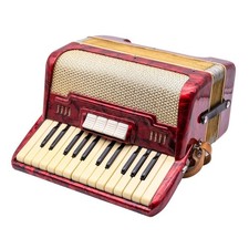Kleines Akkordeon in antikem Koffer – einsatzbereit!