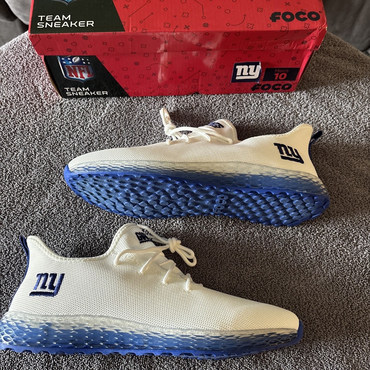 Adidas New York Giants Yeezys NIB Mens NY GIANTS NFL Team