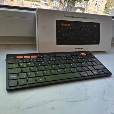 Samsung Smart Keyboard Trio 500 In Top Condition