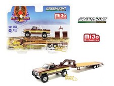 1/64 GREENLIGHT FALL GUY 1982 GMC K-2500 WITH GOOSENECK TRAILER GOLD  BROWN