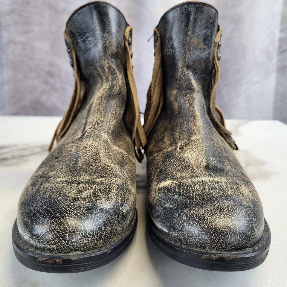 Circle G Fringe Western Cowgirl Low Studded Boots Women's 9.5 Distressed - Image 3 of 4