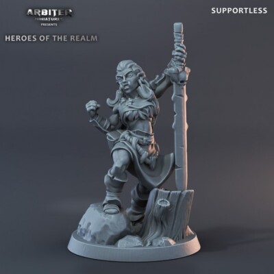 AKS3 - Half-Orc female  -01  - DnD Tabletop Pathfinder Heroquest Miniature 28mm