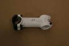 Oval Concepts 200 Stem Gloss Wht 1 1/8x100 mm +/- 7 Degrees 31.8 mm clamp ocs24