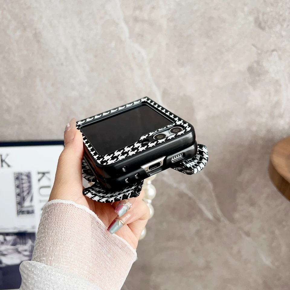 For Samsung Galaxy Z Flip 5/4/3 5G Luxury Hand Bag Case with Elegant Ribbon Grip - Image 3 of 4