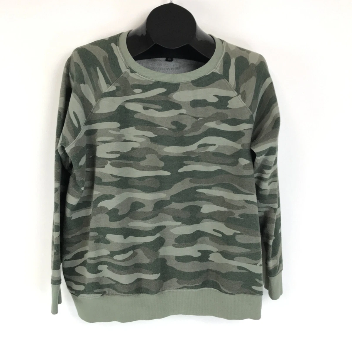 Crew neck 2025 camo sweatshirt