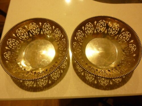 A Pair of Identical Vintage English Sterling Silver Pierced Dishes, combined 33g - Picture 1 of 10