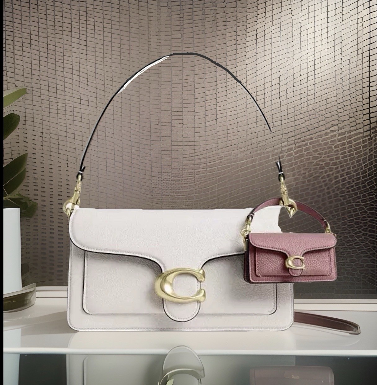 💞NEW Coach👛Tabby Bag Charm👛Pebble Leather✨Chain Strap✨Peony Pink CZZ00 thumbnail 2