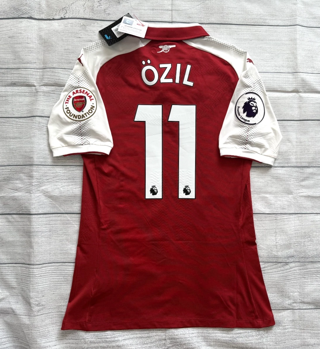 Arsenal Men Mesut Ozil International Club Soccer Fan Apparel and