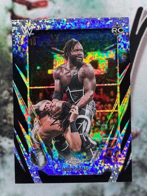 2026 Topps Chrome WWE - Black Mini Diamond Refractor /10 SAQUON SHUGARS (RC)