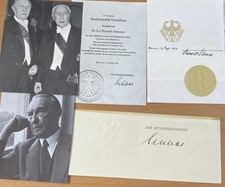 Handsignierte Autogramme  von Konrad Adenauer, Heinrich Lübke und Theodor Heuss