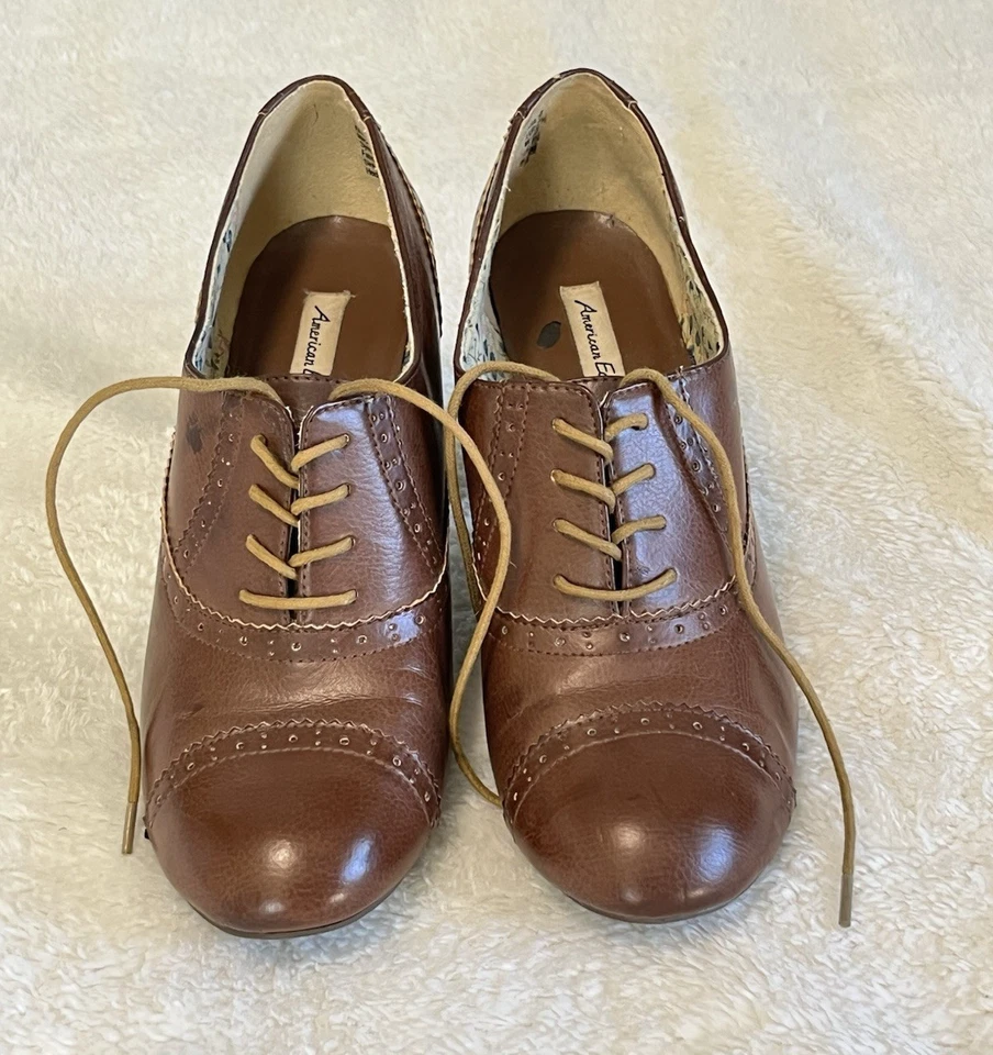 American Eagle Oxford Wingtip Heeled Shoes Lace Up Womens 10 Brown Faux Leather - Image 2 of 4