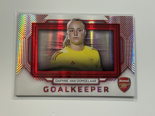 2025-26 Futera Platinum Arsenal Landscape Red #23 Daphne Van Domselaar 34/39
