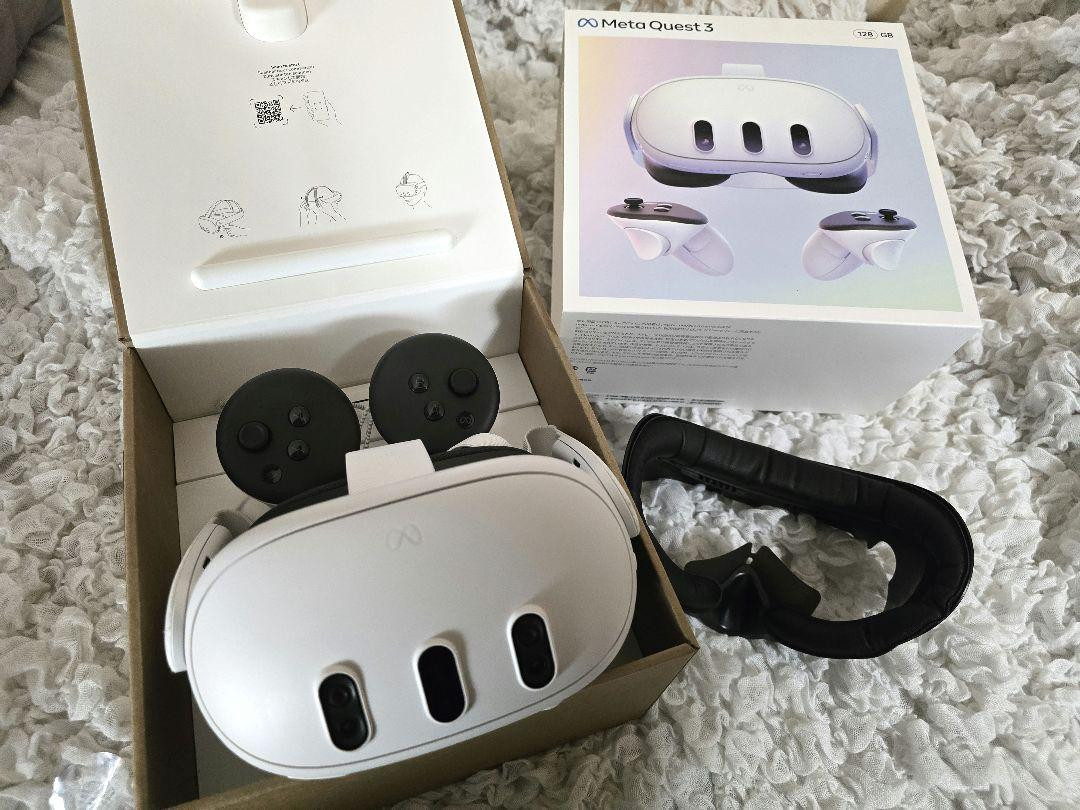 Meta Quest 3 128GB VR Headset, Includes Extra Face Pad, Used | eBay
