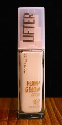 NEW SEALED Maybelline Lifter Plump & Glow Foundation Hyaluronic Acid 102 Neutral