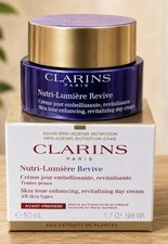 Clarins Nutri-Lumiere Revive Skin Tone Enhanc...