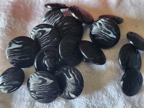 Lot 18 boutons noir motif damas panaché 1,3 cm et 1,5 cm ref 2087 - Imagen 2 de 4