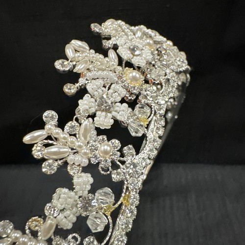 David’s Bridal Tiara Pearls Rhinestones Silver 4595-0389 Classic Bride Quince - Picture 10 of 18
