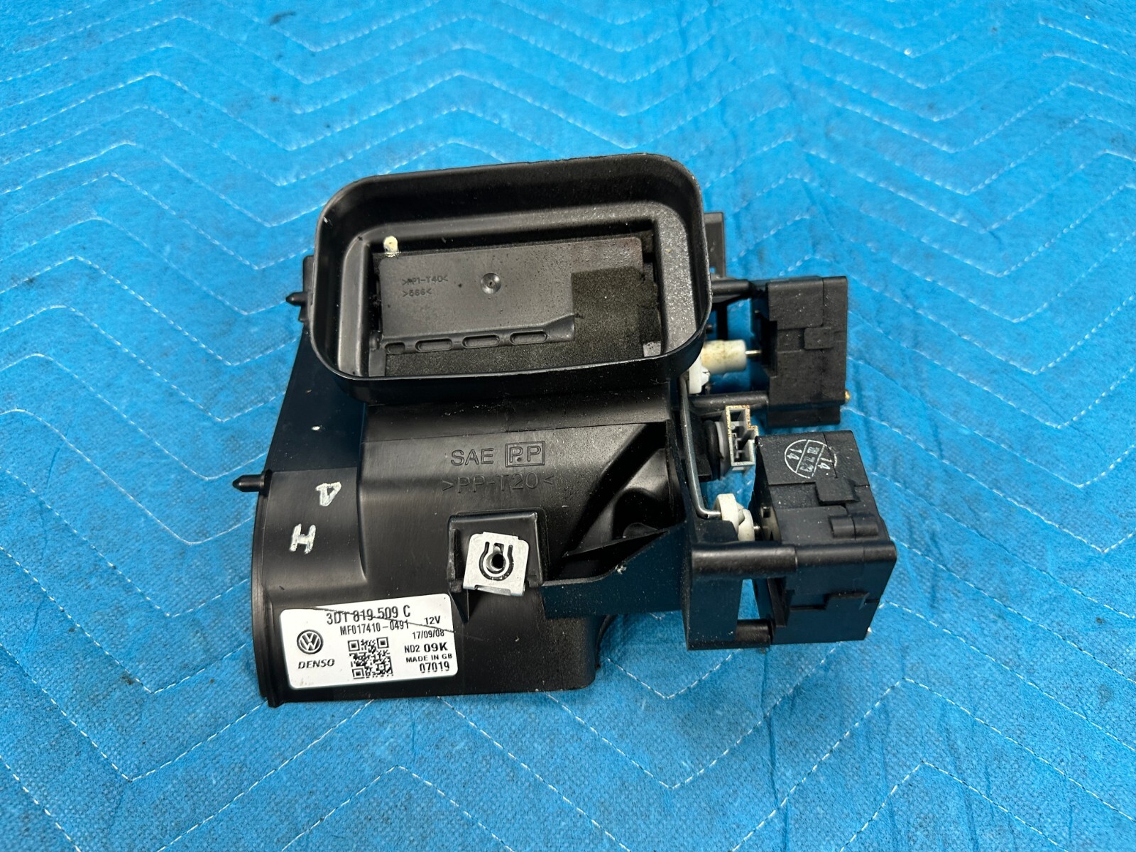 Bentley Flying Spur A/C Heater Servo Flap Motors w/Duct Passenger Side 06-12 OEM