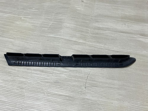 Nissan R35 GT-R GTR Front Fender Ducts Pair Left Right Set - Picture 3 of 6