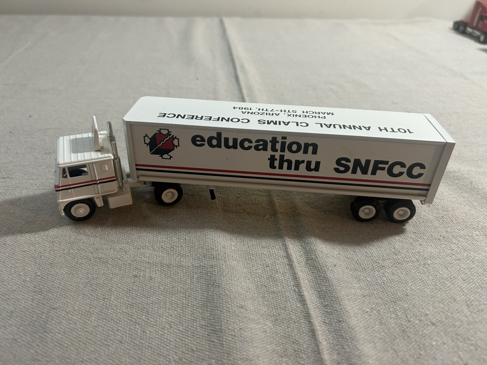 WINROSS 1:64 Diecast Truck & Trailer Educational Toy by SNFCC