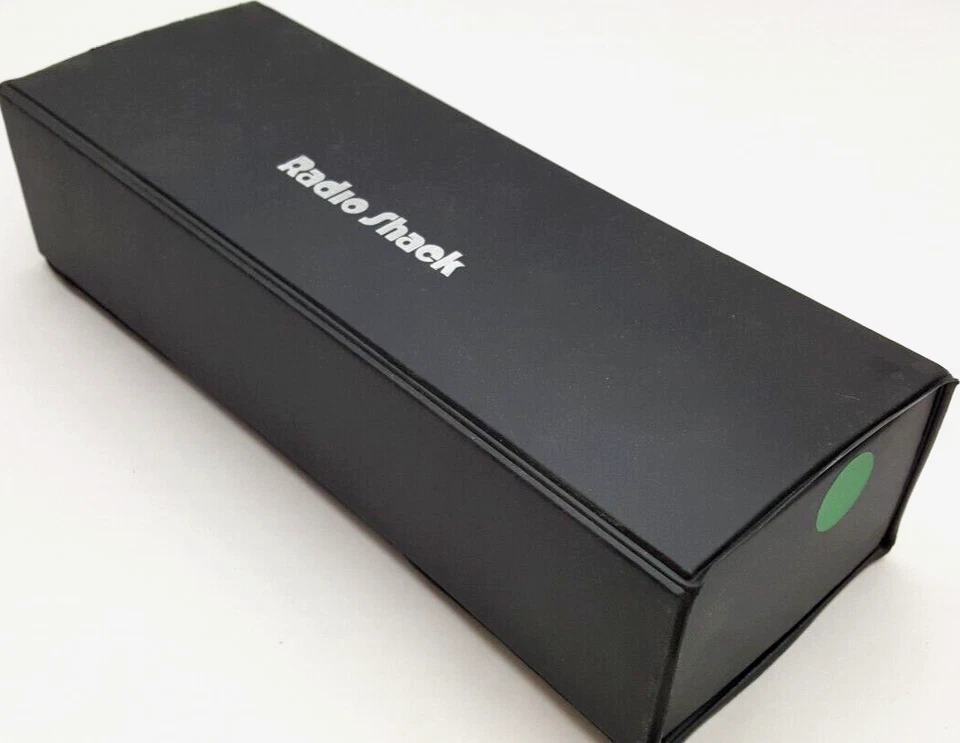 Radio Shack 33-3005 Unidirectional Dynamic Microphone IMP 600 33-3005 Wired - Image 4 of 4