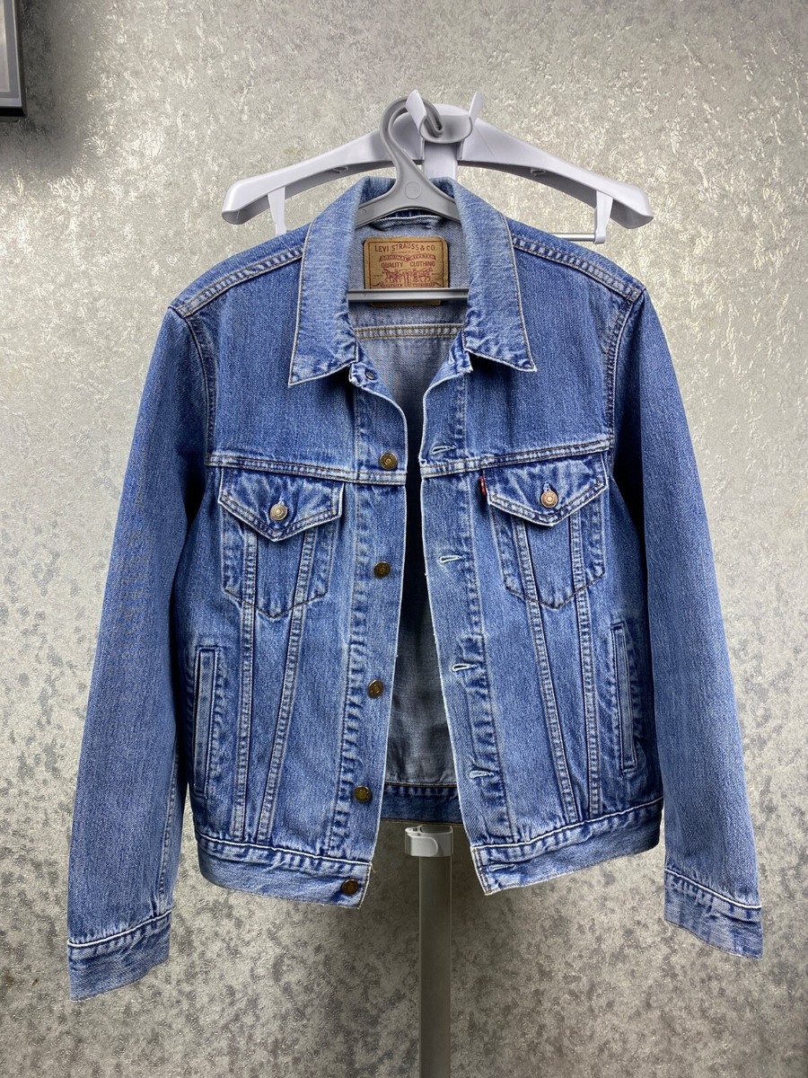 90s Vintage Levis Blue Denim Trucker Jacket 70503 04 Size M