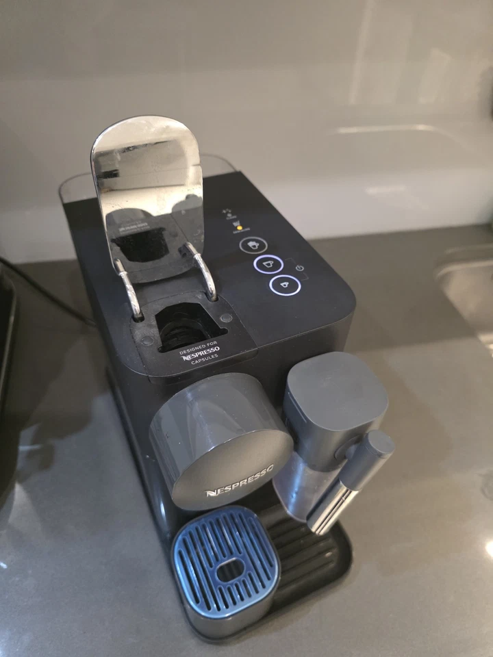 DeLonghi Lattissima One EN500.B, photo 2 of 3