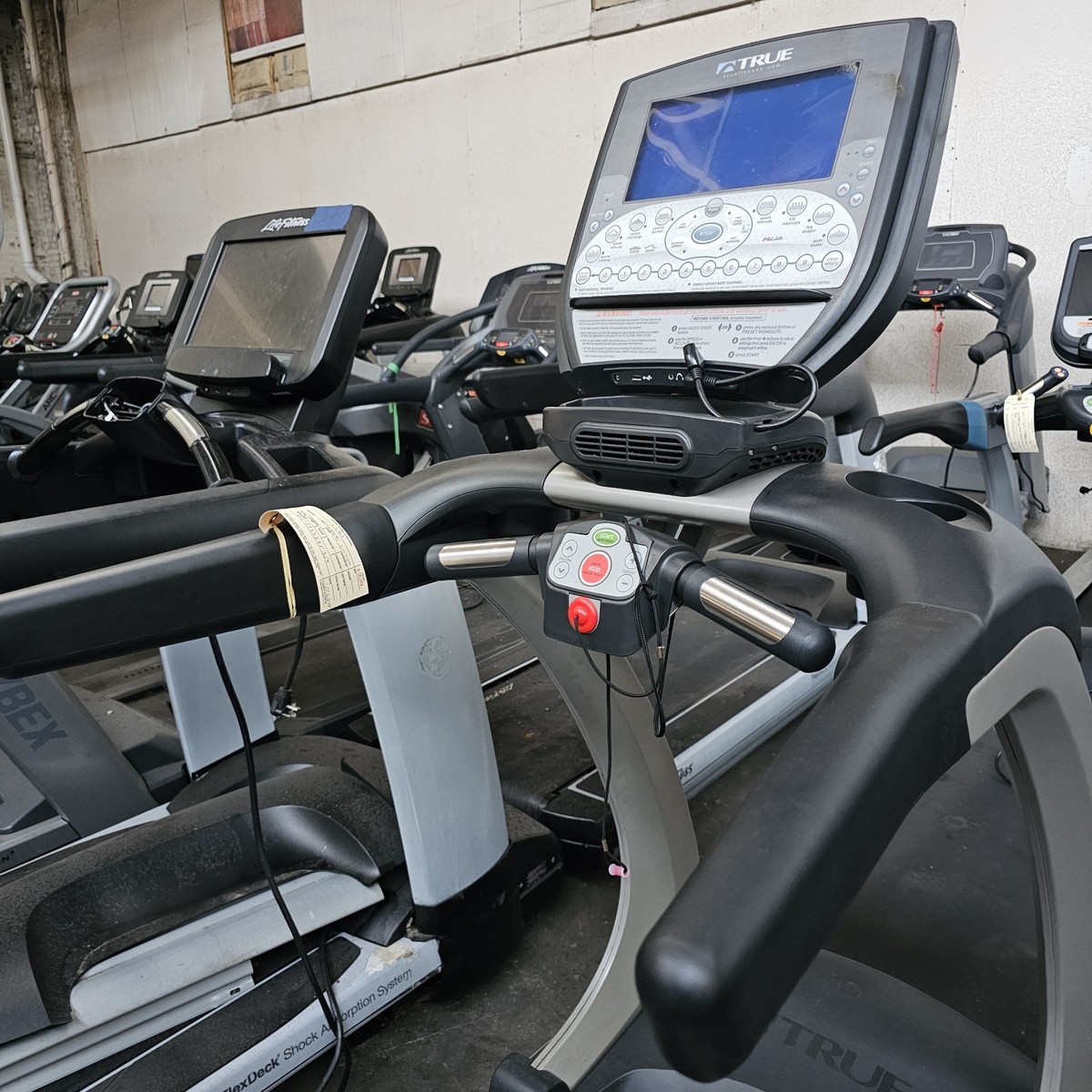 Exercise Machines Treadmill Shipping TRUE FITNESS CS550 TREADMILL