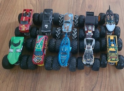 Hot Wheels Monster Jam 10 Truck Lot 1:64  shark  bite chassis snapper