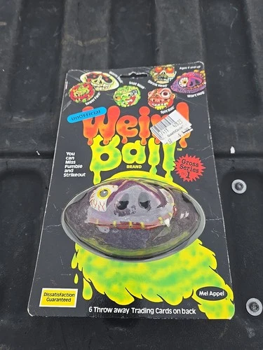 NOS MOC VINTAGE 1986 Weird Ball Mad Ball Football Shape In Package