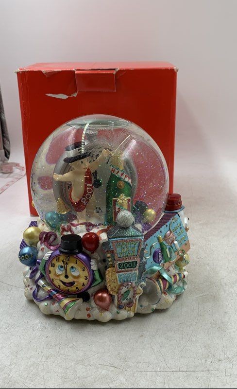 Christopher Radko Millennium Happy 2001 New Year Glitter Musical Snow Globe