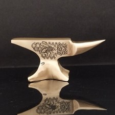 Small watchmaker anvil