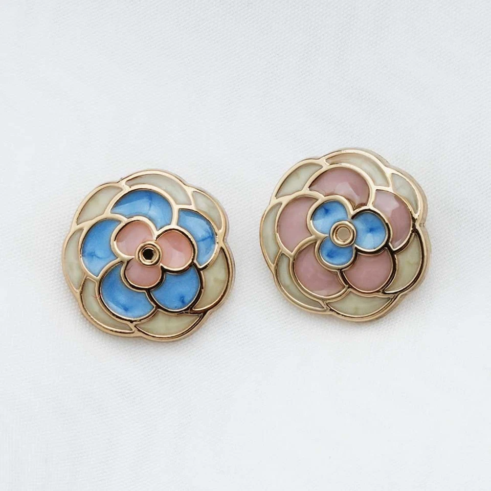 5pcs Vintage Camellia Metal Buttons Gold Edge for Clothing DIY Sewing 15-23mm - Image 2 of 4