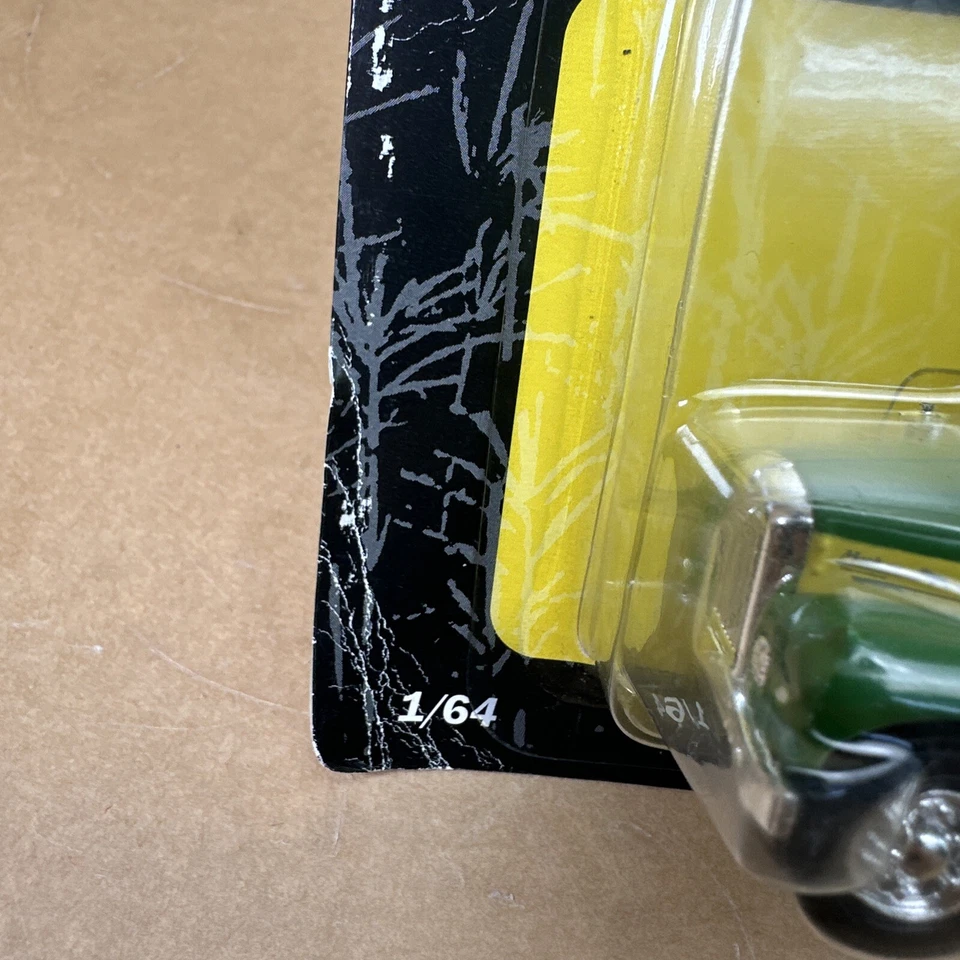 John Deere - 5934 Vintage Semi Truck Trailer & ( 2) 5020 Diesel Tractors -Sealed - Image 3 of 4