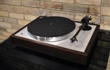 Pro-Ject Classic SB Turntable - Eucalyptus Superpack w/ Sumiko Blue Point ll