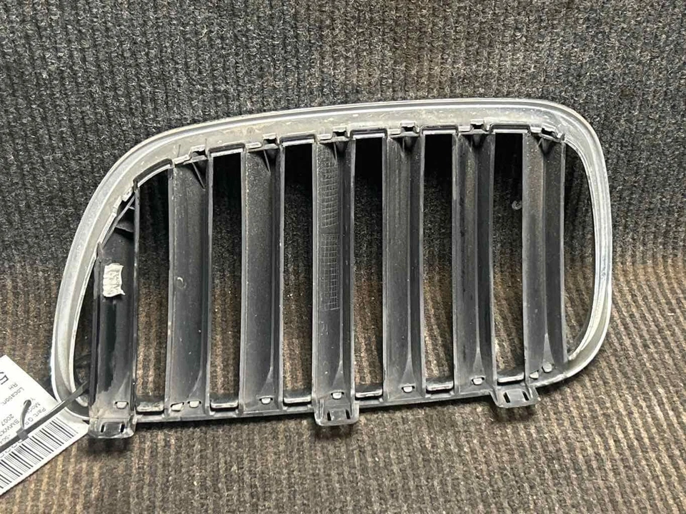 Fits 2007-2010 BMW X3 Upper Right Grille OEM#:51113420090 Foto 2 de 4