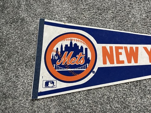 Vintage 1970’s New York Mets 30” Felt Pennant Flag Banner Baseball Memorabilia - Picture 2 of 8