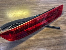 NEW OEM HYUNDAI TUCSON 2010-2015 REAR HIGH MOUNT STOP LIGHT / WITH WASHER NOZZLE