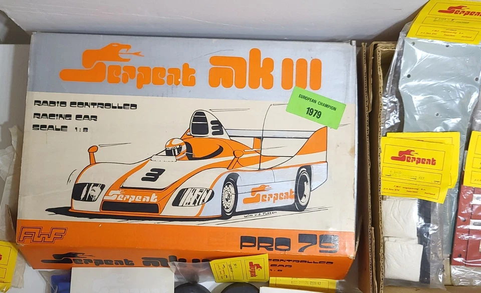 SERPENT MKIII PRO 79 - 1/8 + LOTTO PARTI DA ASSEMBLARE RACING CAR - RC VINTAGE - Immagine 3 di 4