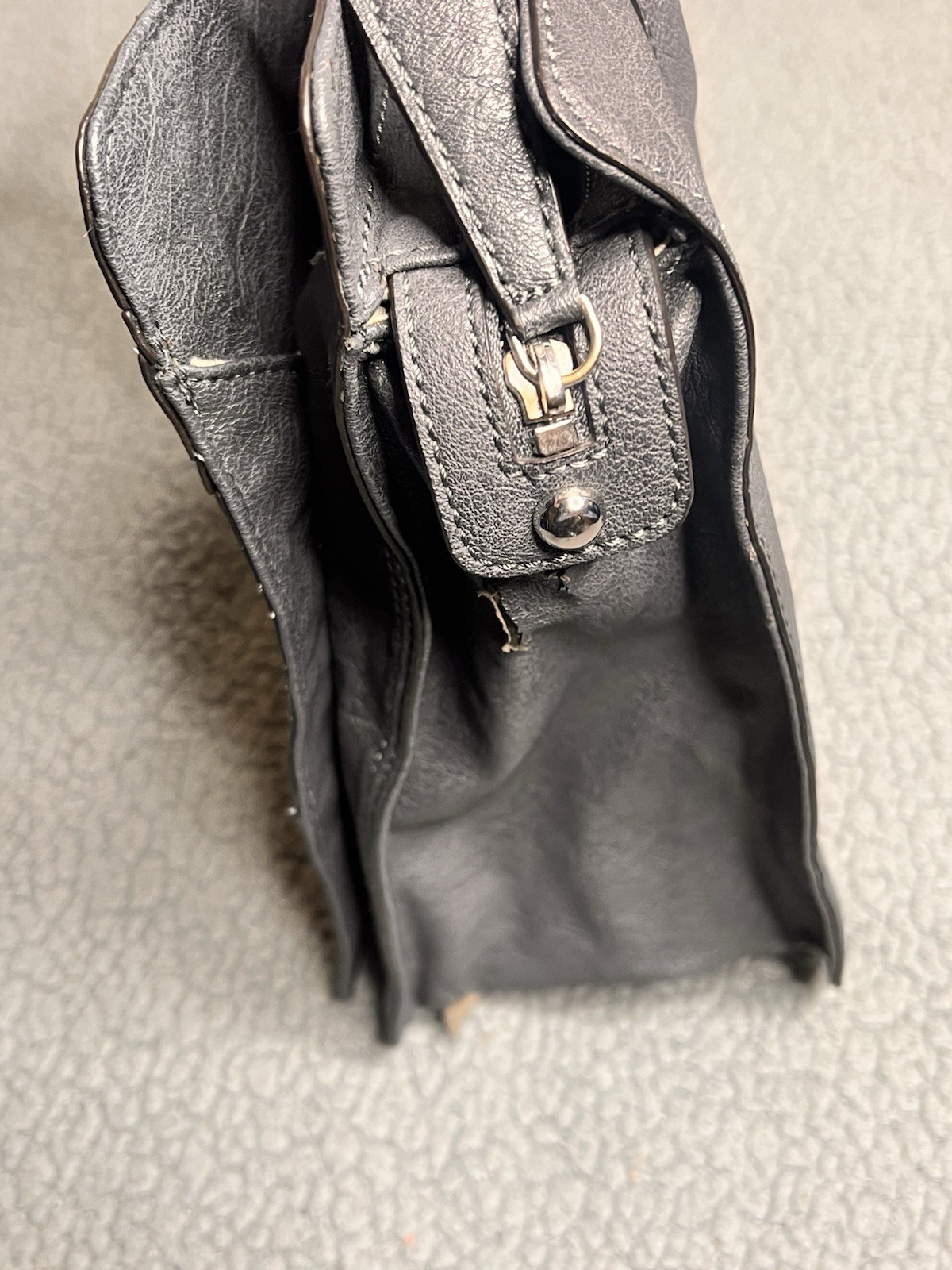 Guess Gray Large Shoulder Bag With Large Lock — image 11