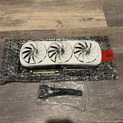 Zotac GeForce RTX 4070 Ti Super Trinity OC 16 GB White GDDR6X Graphics Card PC