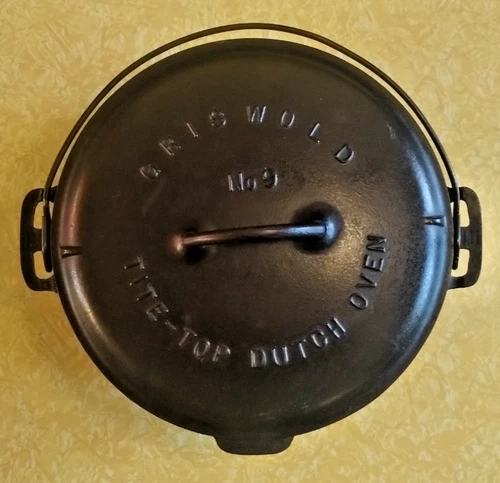Griswold Cast Iron #9 Tite-Top Dutch Oven 834 w/Lid 2552 Fully Marked Pat. 1920
