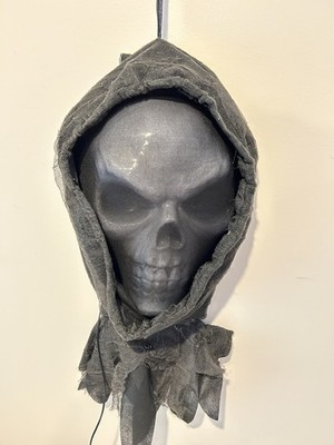 Gemmy Animated Talking LED Grim Reaper Skull Greeter Halloween Animatronic Prop